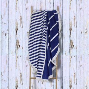 Round towel with fringe
